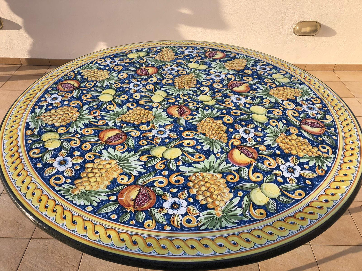 Ceramica da Pavimenti con Disegni di Ananas, Melograno e Limoni - Elementi Fruttati per un Pavimento Unico